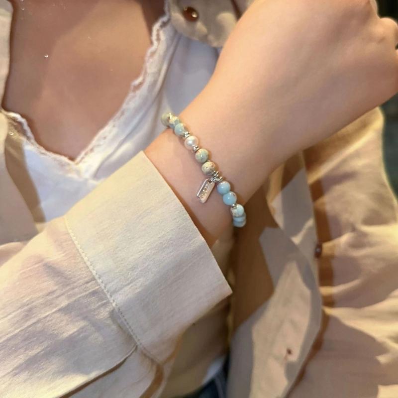 Handmade Handwoven Natural Stone Beaded Chain Necklace Featuring Pearls Pendant for Women's Fashion Jewelry Pieces
