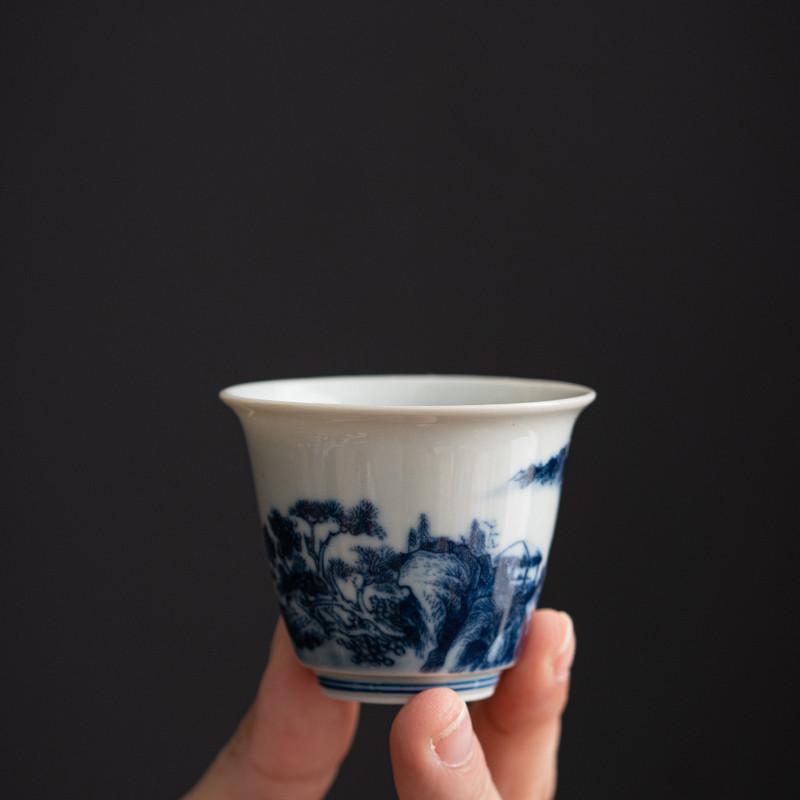 

1 Pc Jingdezhen Ceramic Teacup Chinese Handmade Blue and White Porcelain Tea Bowl Master Cup Meditation Cup Household Tea Set 5.7x4.6cm 45ml