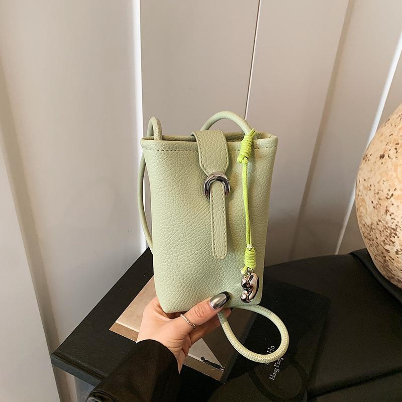 Simple retro mobile phone bucket bag new fashionable summer texture shoulder bag casual versatile messenger bag