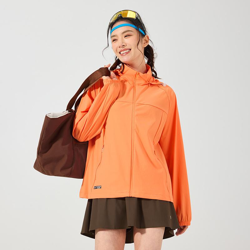1011 Summer New UPF10 + UV Protection Jacket Female Couple Ice Silk Quick-drying Breathable Sunscreen Clothing