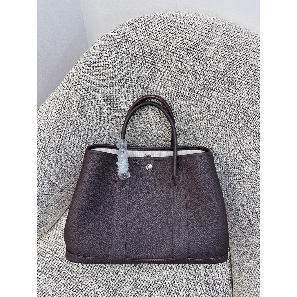 Borsa da giardino cucita a mano con filo cerato, ferramenta interamente in acciaio, borsa da donna portatile in pelle bovina primo strato con motivo a collo di mucca Ntogo