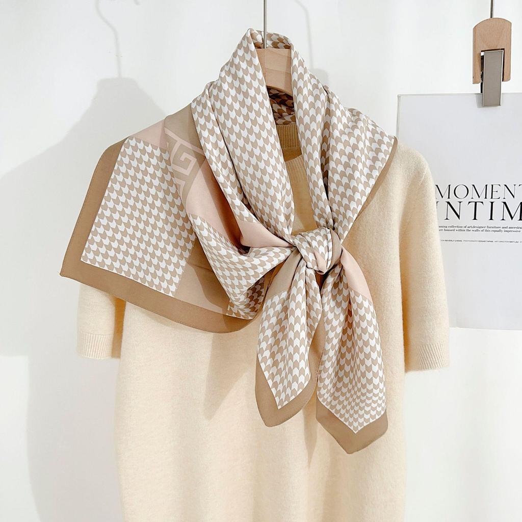 90×90 Großer Hochwertiger Schwarz-Weiß Gestreifter Schal: Professionelle Halsbekleidung, Stirnband & Sonnenschutz-Kopftuch