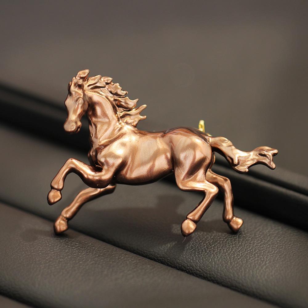 Retro Zodiac Galloping Horse Brooch: Three-Color Enamel Pin Accessory for Men