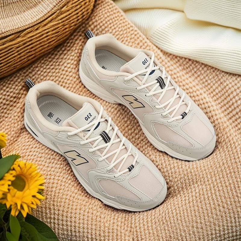 Women Mesh Flat Shoes Autumn New Fashion Tennis Thick Soled Lace Up Casual Breathable White and Black Sneakers 530
