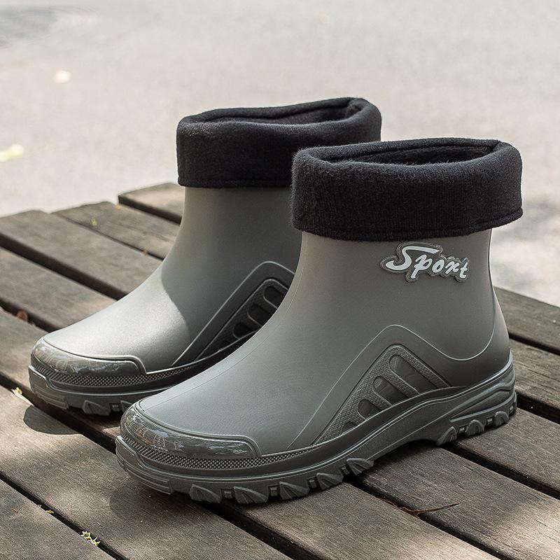 2025 fashion short water shoes men's, light and wear-resistant rubber shoes kitchen non-slip low-top waterproof rain boots men