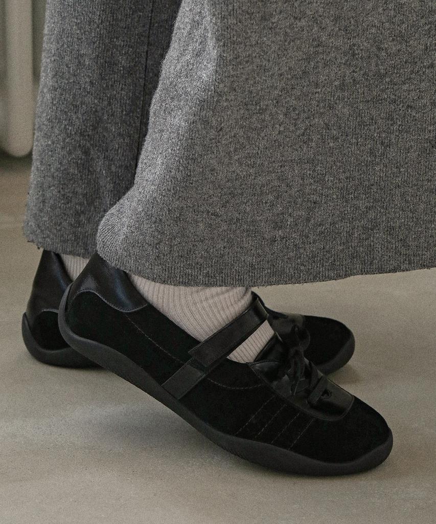 Lowflow 1996 Retro Loop Mary Jane Sneakers