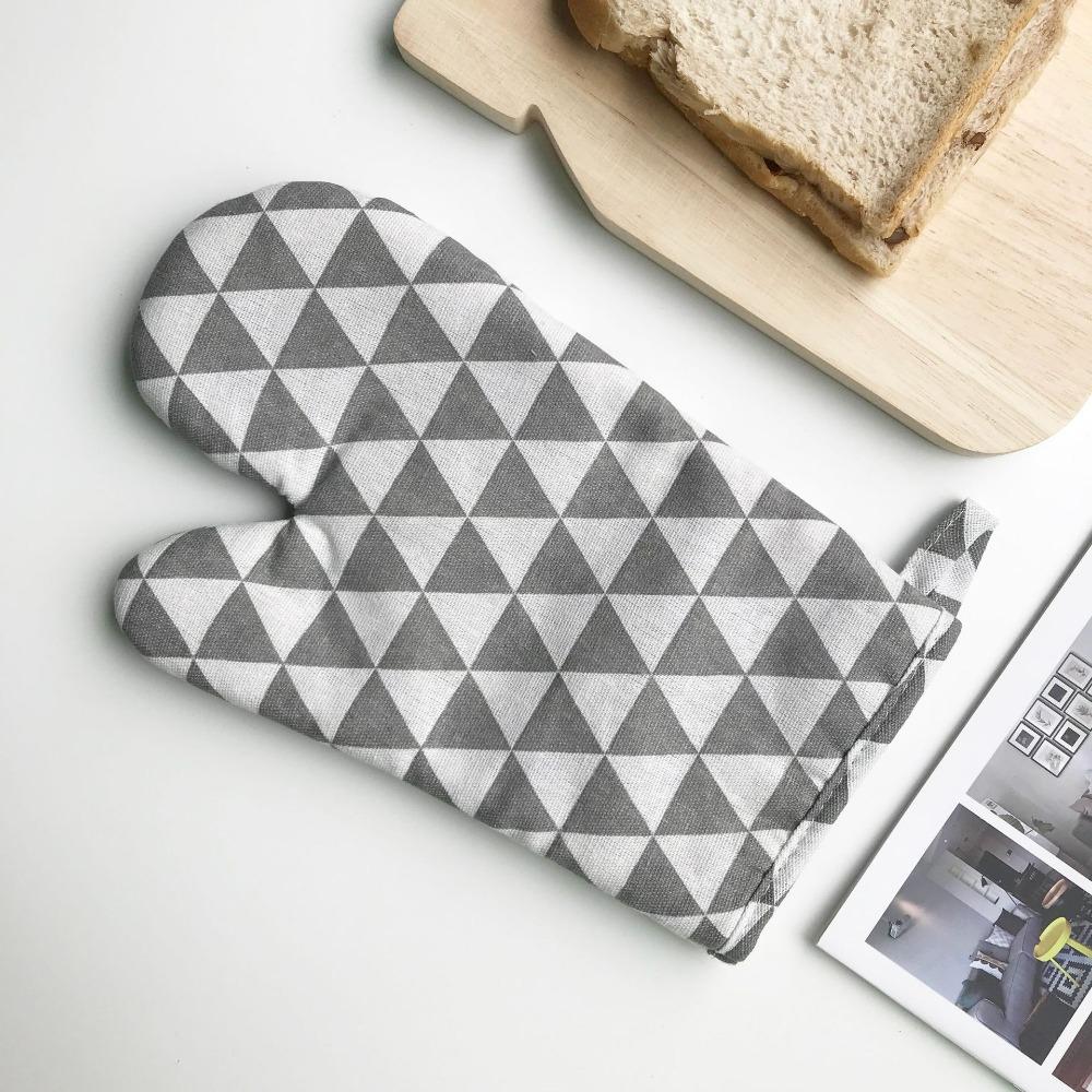 Nordic Wind Microwave Oven Insulated Gloves Hot Gloves High Temperature Resistant Kitchen Cotton Linen Baking
