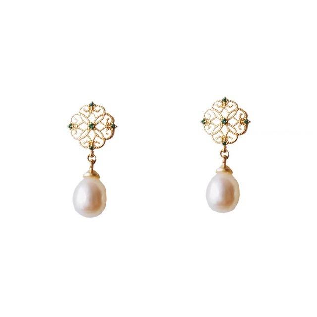 Lace Design Emerald Zircon Flower Window Light Luxury Retro Natural Pearl Silver Needle Earrings Water Drop Earrings Hollow