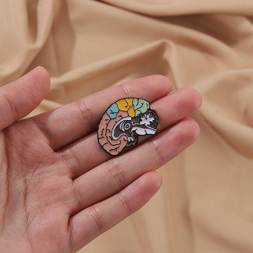 

Delicate Anatomy Medicine Brain Brooch Small Badge Medicine Jewelry Enamel Lapel Badge Pins Nurses brain