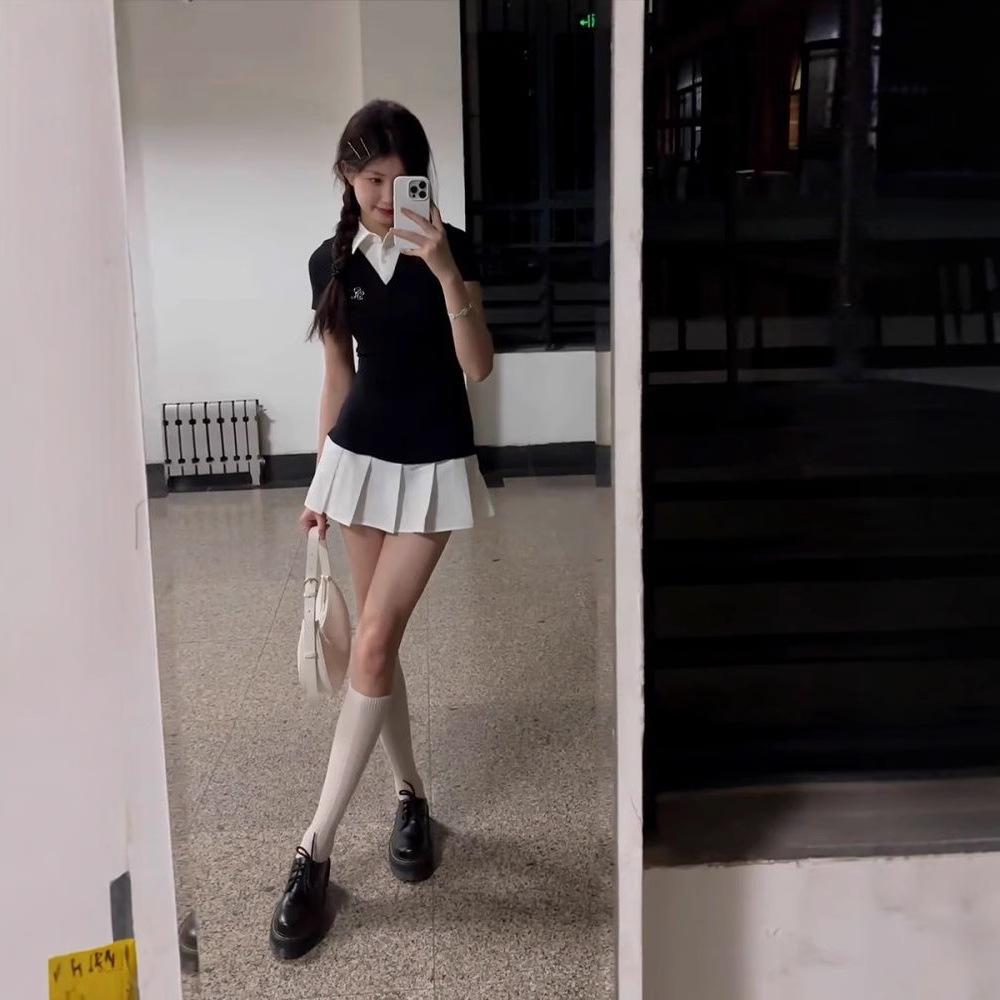 A Whole Set of Summer Wear Women's College Style, Small Hot Girls Wear JK Splicing Slim Pleated Dress