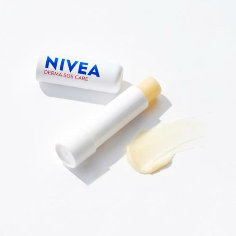 Nivea Lip Care Derma SOS Care 4.8 G