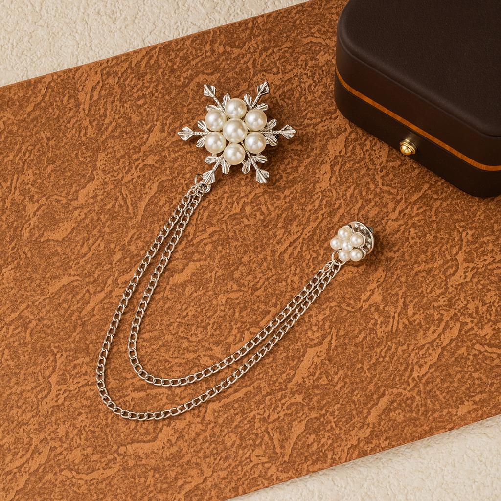 Vintage Crown Fringed Chain Fashion Brooch Dress Light Luxury High Sense Rhinestone Accessories Brooch