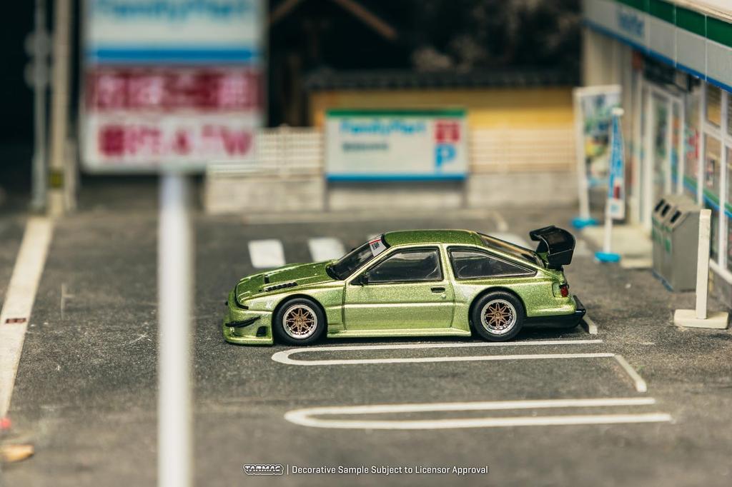Speedmaster Japan TARMACWORKS Scale Toyota Sprinter Trueno AE86 Widebody Green Finished Model 1/64 (T64G-060-GR)