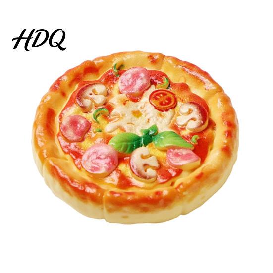 Doll Mansion Food Accessories 2Pcs Mini Resin Pizza Ornaments Realistic Miniatures Tiny Miniature Scene Decorations Ornaments for DIY Craft Project,