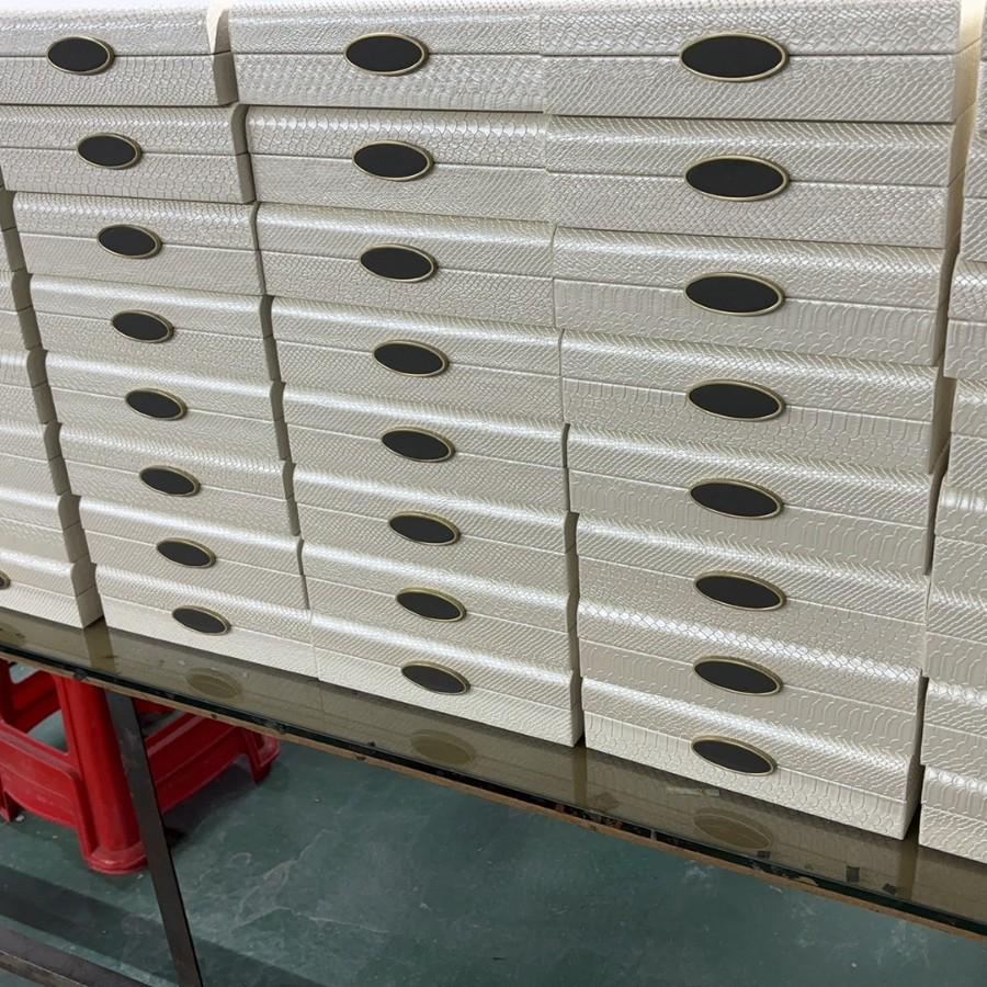 European Luxury Leather Jewelry Display Box for Home & Hotel