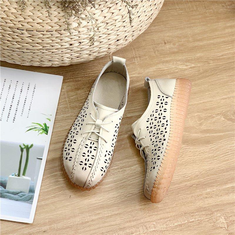 Plus size leather soft-soled hole shoes women's sandals 2026 spring and summer new breathable women's shoes handmade hollowed mother shoes