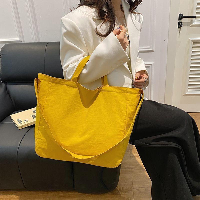 

Повседневная универсальная сумка новая наплечная большая вместимость тоут сумка-мессенджер для commuters под мышкой черная хаки жёлтый