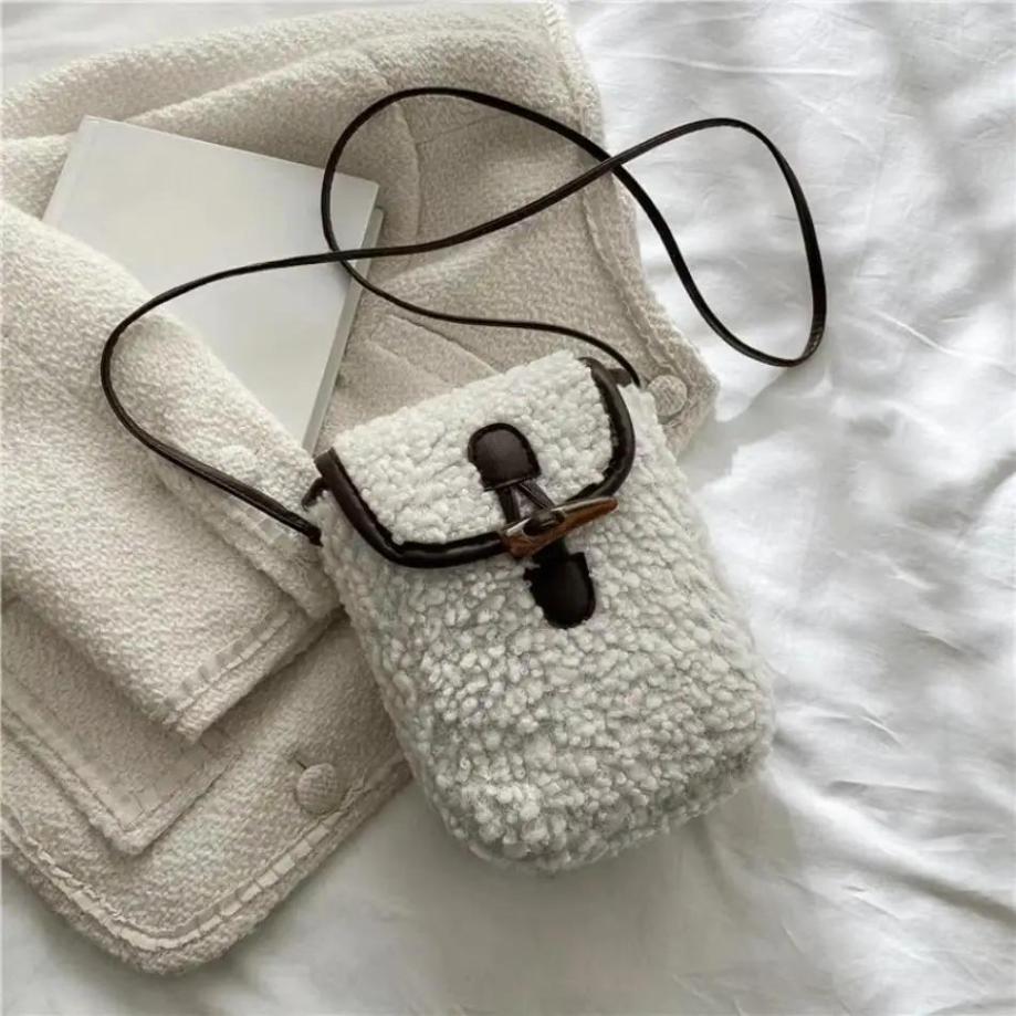 New Plush Small Bag Women's Fashionable Winter Shoulder Crossbody Bag Lock Buckle Mobile Phone Small Square Bag