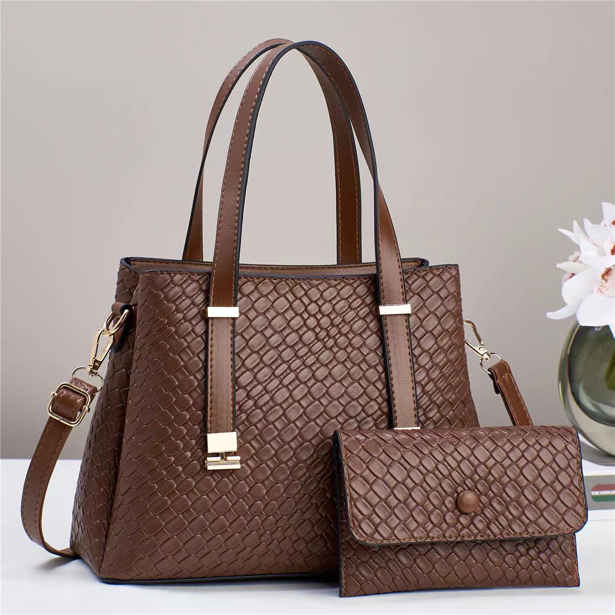

Large Capacity Handbag For Women Woven Leather Satchel Tote Bag Lady Shoulder Bags with Matching Purse Wallet For Work Travel кавовий