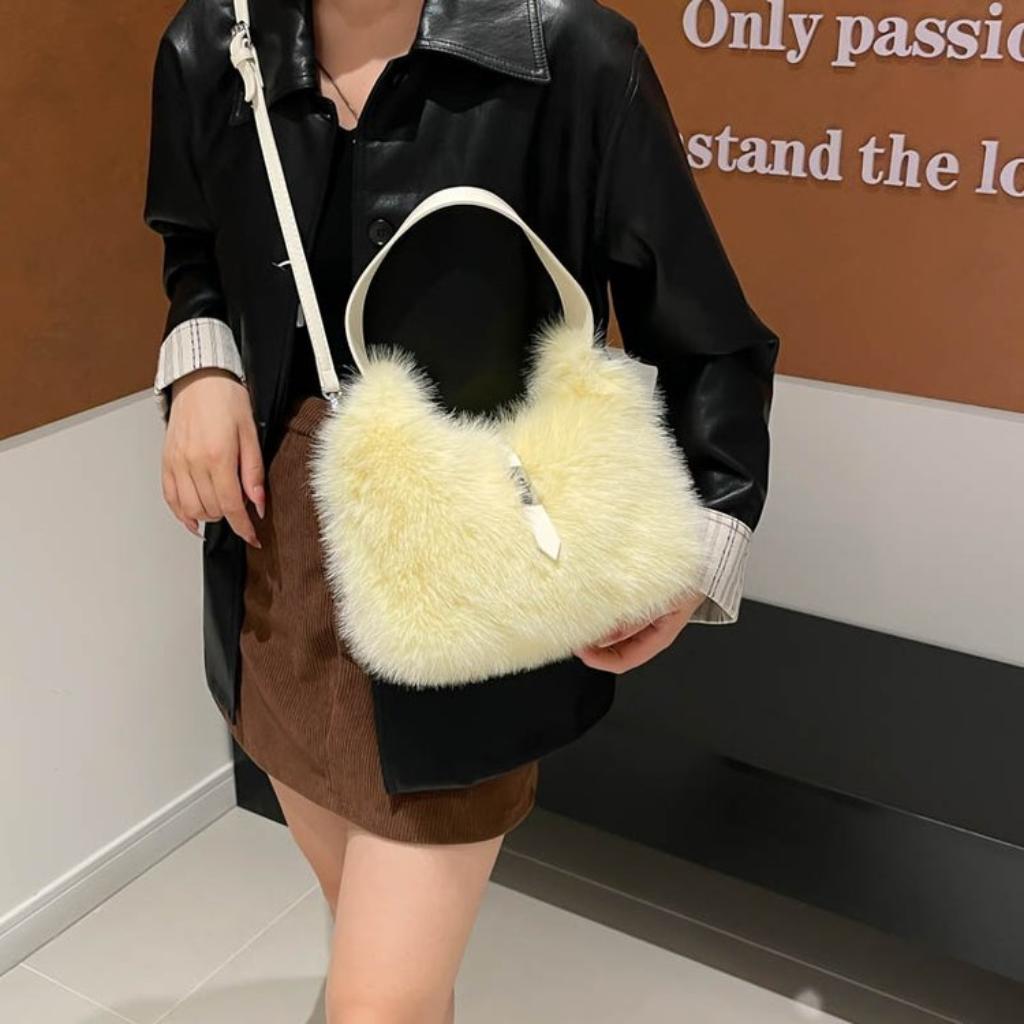 Shoulder Bag Women Plush Daily Commute