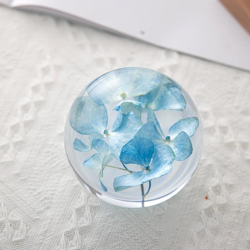 Sfera di Cristallo Fiore Onirico da 8CM, Sfere Oniriche Decorate con Vari Fiori, Sfere di Cristallo Artigianali Decorative per Interni,
