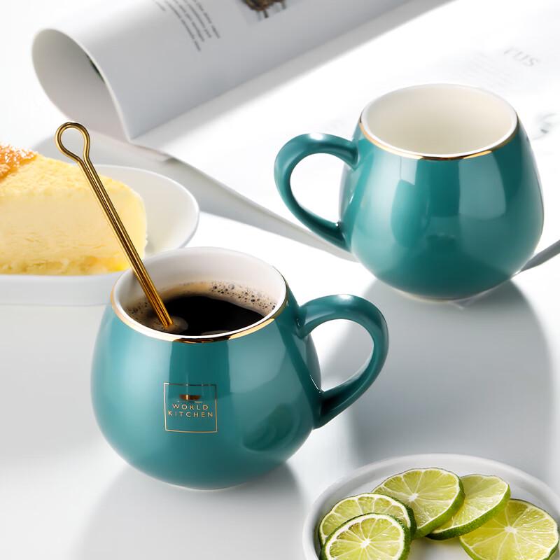 

WORLD KITCHEN Ceramic Mug Set