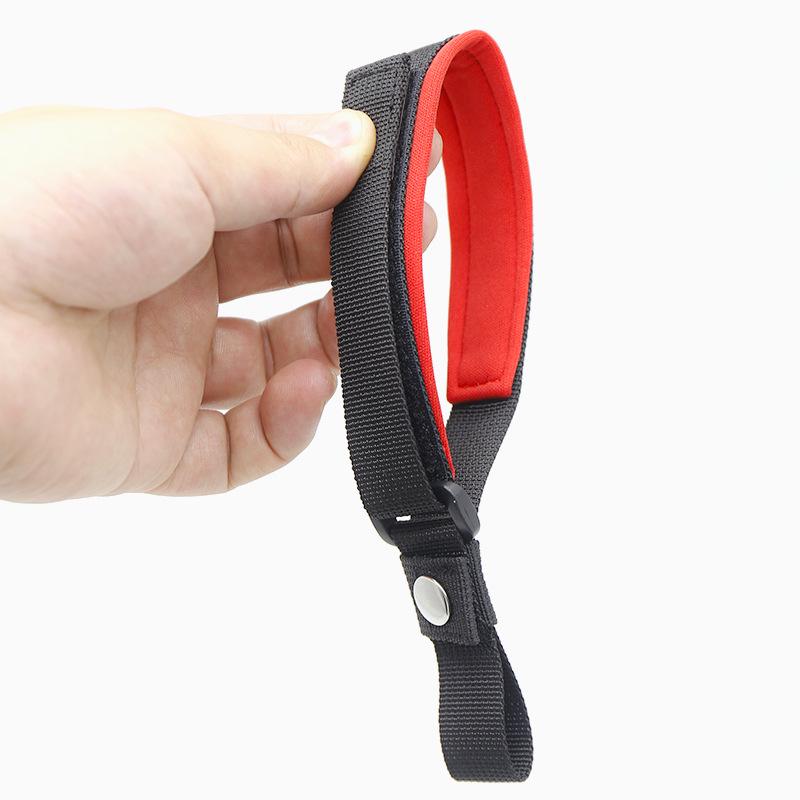 Non-slip Retractable Dog Leash with Wrist Strap for Hands-Free Walking