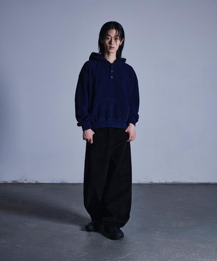 Seukeulaeteulpigsel Corduroy Front Pocket Curved Pants [Black]