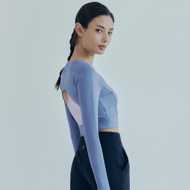 Huit Background Crop Long Sleeve Tee Htwtl3i01t
