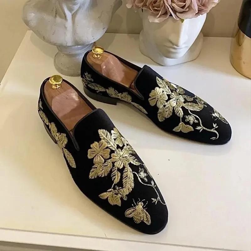 Fashionable Men  Handmade Embroidered Lefu Sole and Formal Shoes Luxury Party Designer PU Shoes Black Size 38-48 Men  Shoes