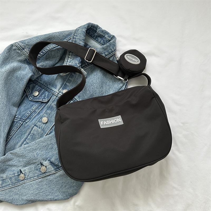 

Stylish Modern Adjustable Single Shoulder Tote Bag For Women With Trendy Fashion Design