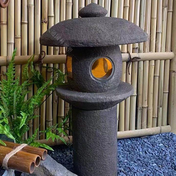 Antique Stone Carving Zen Garden Lantern for Outdoor and Hotel Courtyards