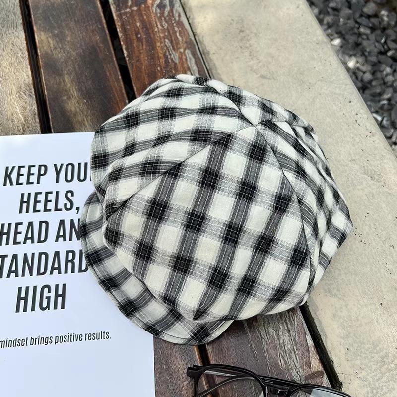 Niche Retro Black and White Plaid Octagonal Hat Women's Cotton and Linen Breathable Face Small Literary Newsboy Hat Beret