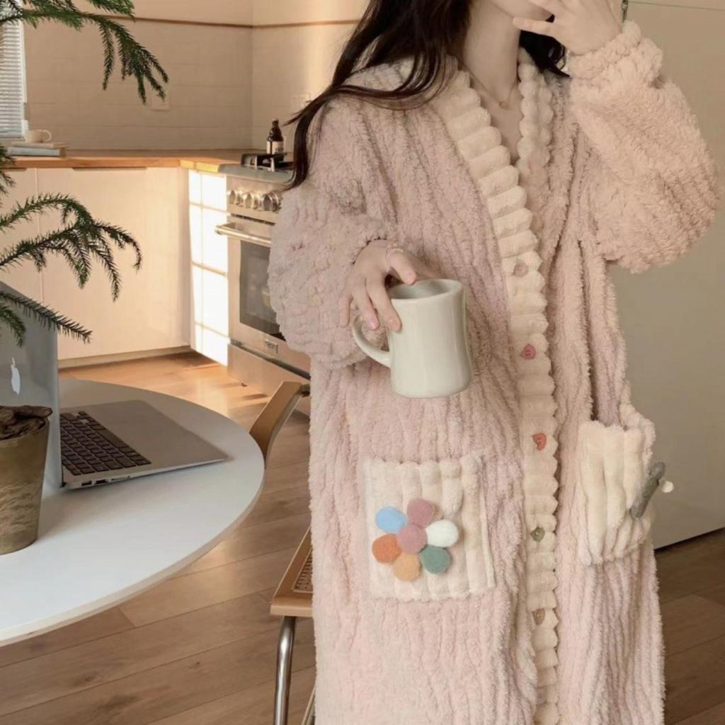 Autumn and Winter Coral Fleece Pajamas for Women, Thick and Warm Flannel Long Home Wear, Fashionable Plus Size Cardigan Set