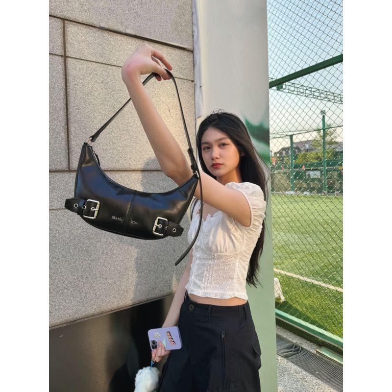 

2025 New South korea Niche Matin Kim Advanced Shoulder Saddle Bag Retro Belt Buckle Underarm Half Moon Bag Black