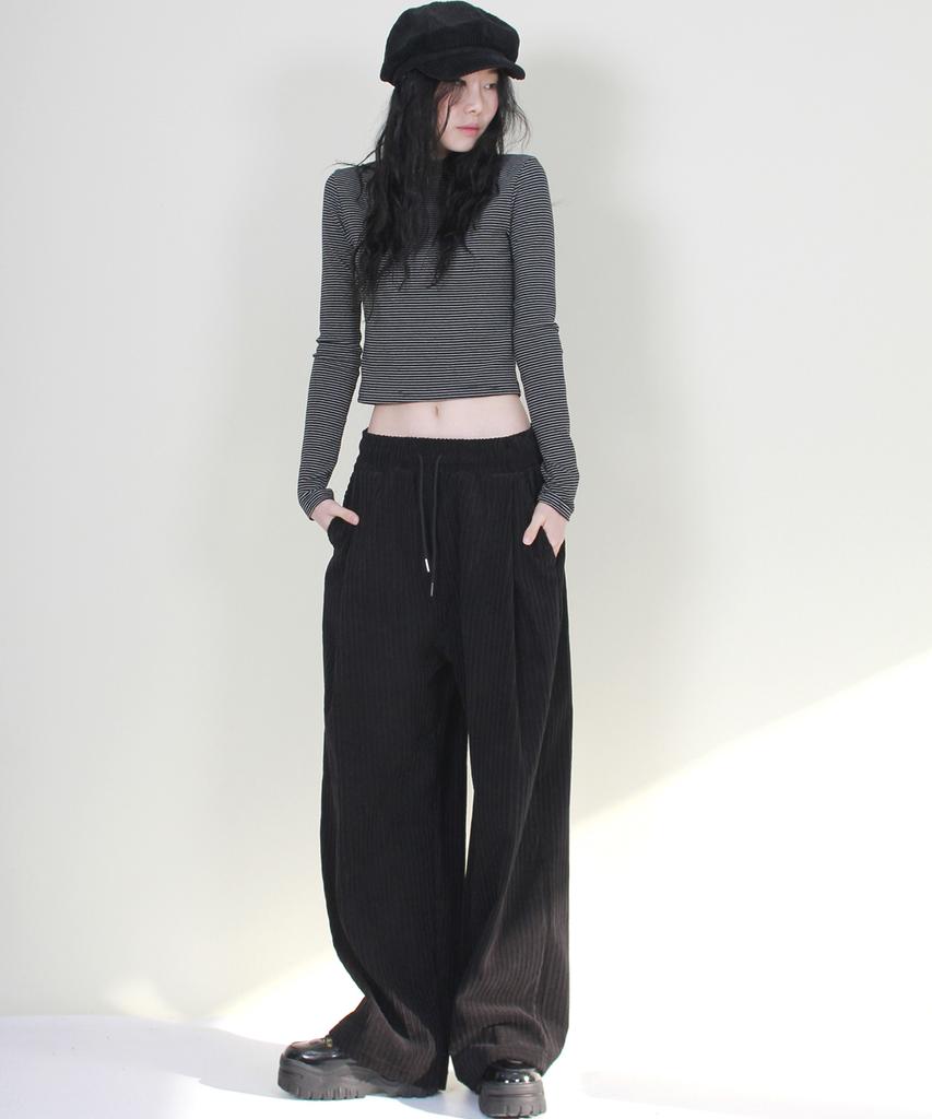 Deumakeu Wide-Fit Corduroy One-Pleat Elastic Pants Black