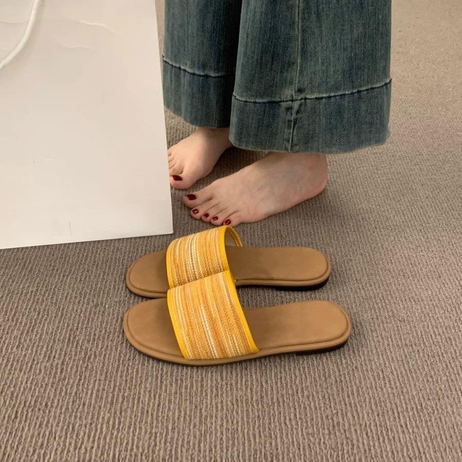 Ethnic style woven word with flat bottom slippers women's summer wear 2025 new casual beach sandals