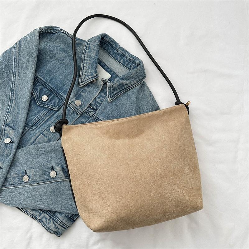 Fashionable Canvas Tote Bag 2023 Winter Trendy Large Capacity Shoulder Bag