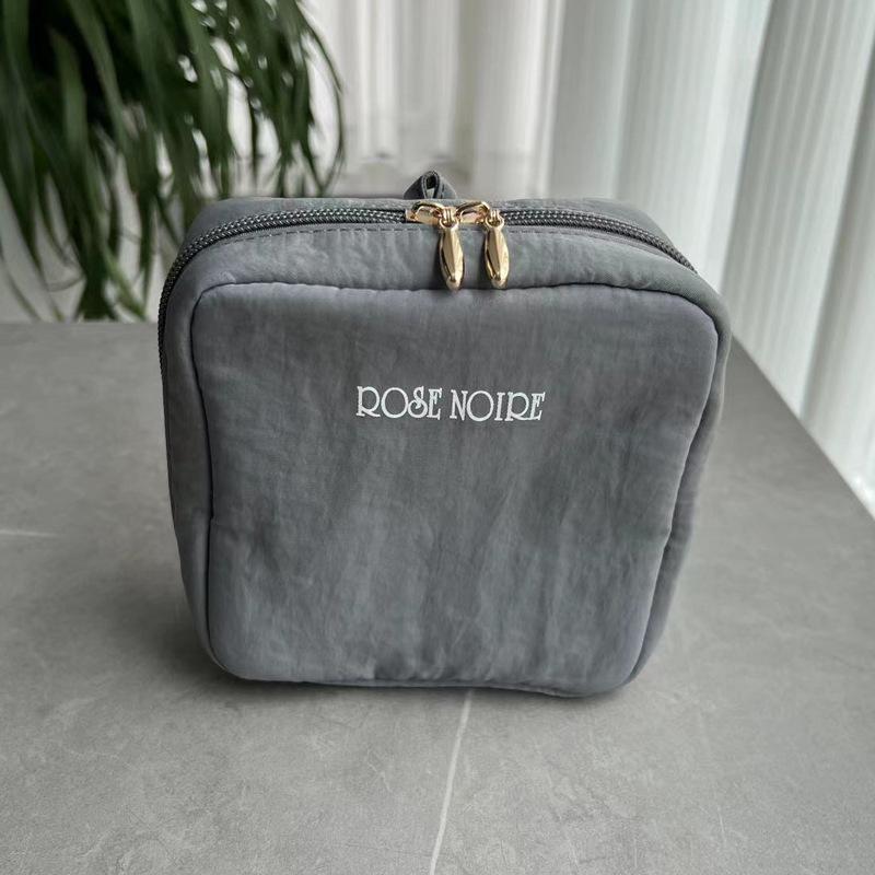 Cosmetic Bag, Toilet Bag for Women, Portable New Large-capacity Simple Travel Portable Small Storage Bag