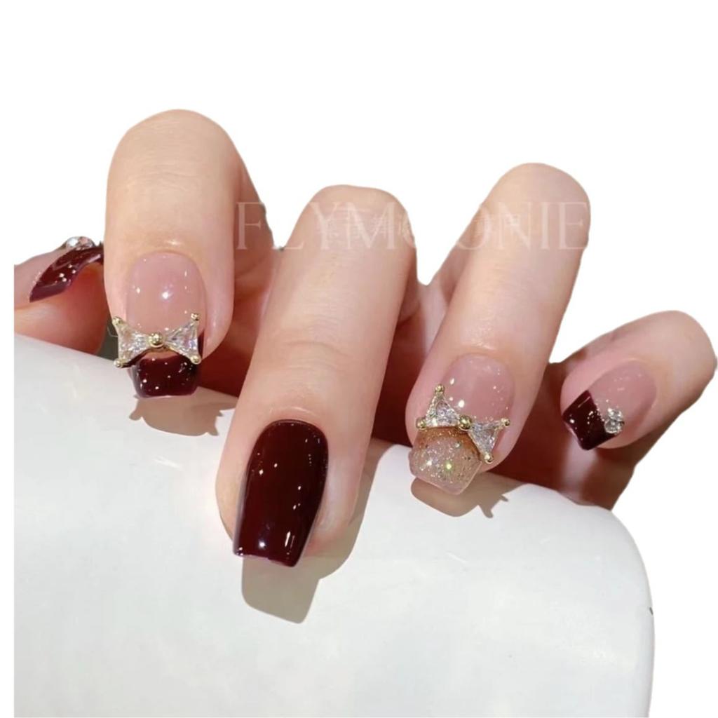 Pure Handmade Phototherapy Manicure Bordeaux Red Wear Nail Finished Cat Eye Nail Patch Showing Whiteness