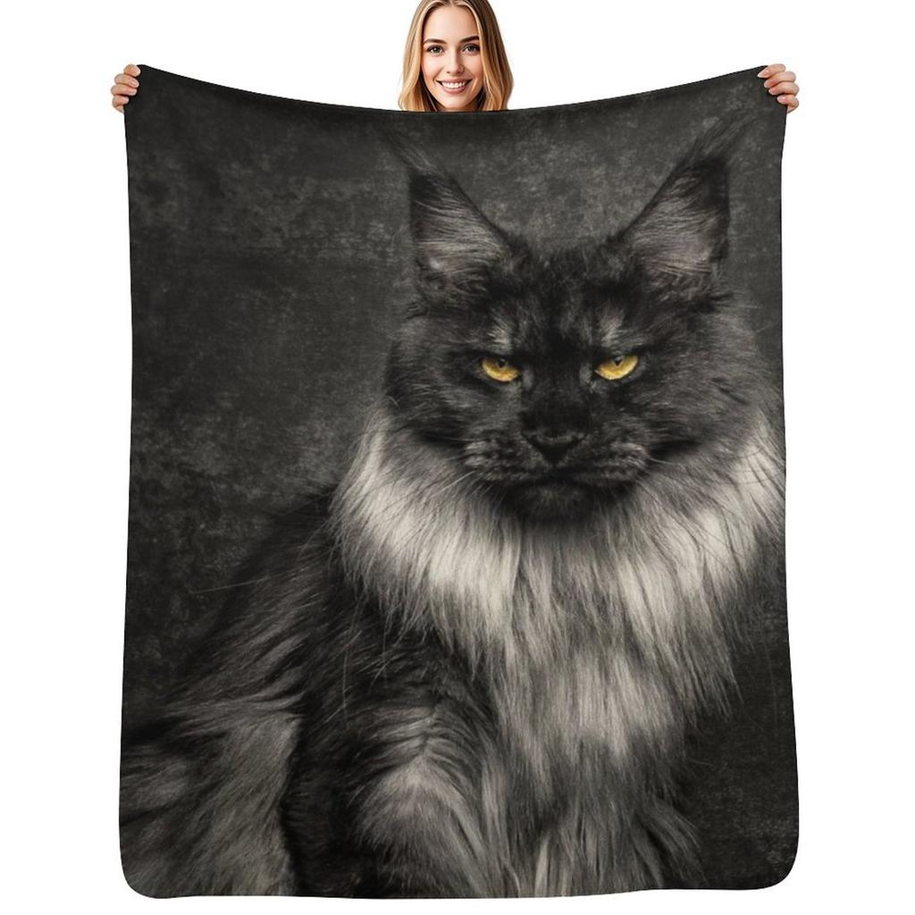 Silver Maine Coon Cat Portrait Throw Blanket Soft Comfort Blanket for Reading Watching TV