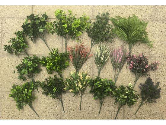 Flame-Retardant Green Wall: Anti-Aging Lawn Decoration for Malls & Backgrounds