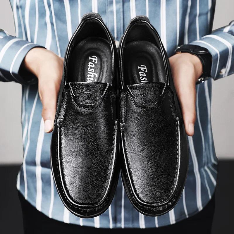 

Модные брендовые мужские лоферы, обувь для вождения, кожаная мужская модная повседневная обувь с черной мягкой подошвой, удобные мужские чехлы для обуви 44 чёрный
