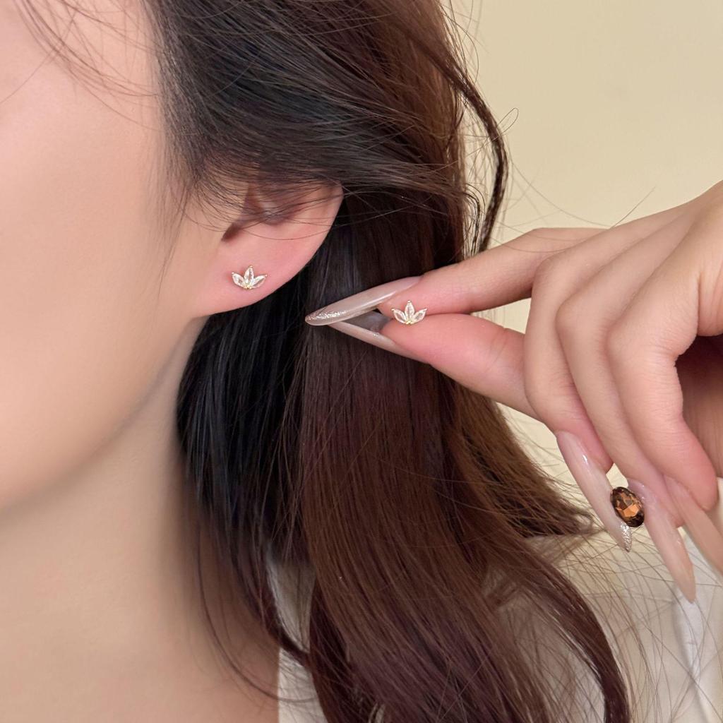 S925 Sterling Silver Clover Stud Earrings with Inlaid Diamonds - Korean Style Light Luxury Niche Design for Women