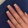 24 Pezzi Unghie Finte French Tip Bianche Applicabili a Pressione Media Lunghezza Quadrate Copertura Totale Riutilizzabili Set Manicure Semplice
