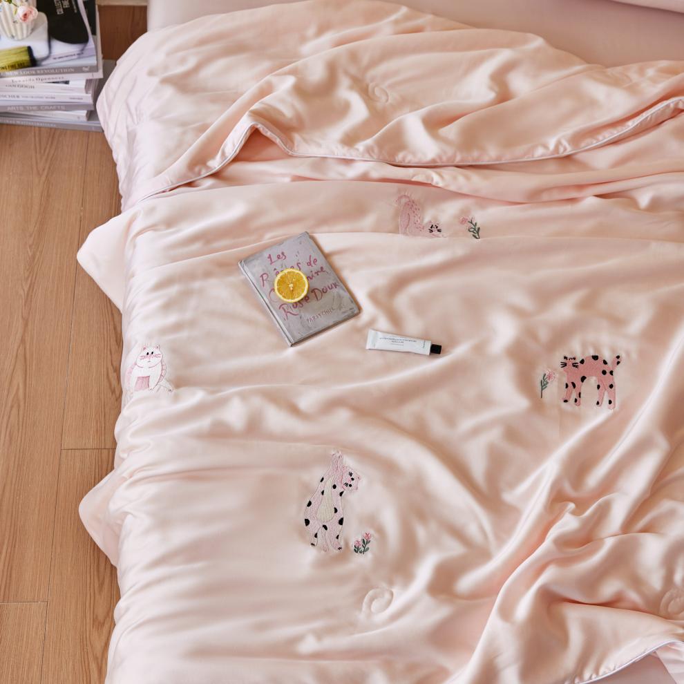 Lan Jing Tencel Lyocell Silky Summer Quilt Set - Four Pieces, Thin, Washable, Ideal for Air Conditioned Rooms