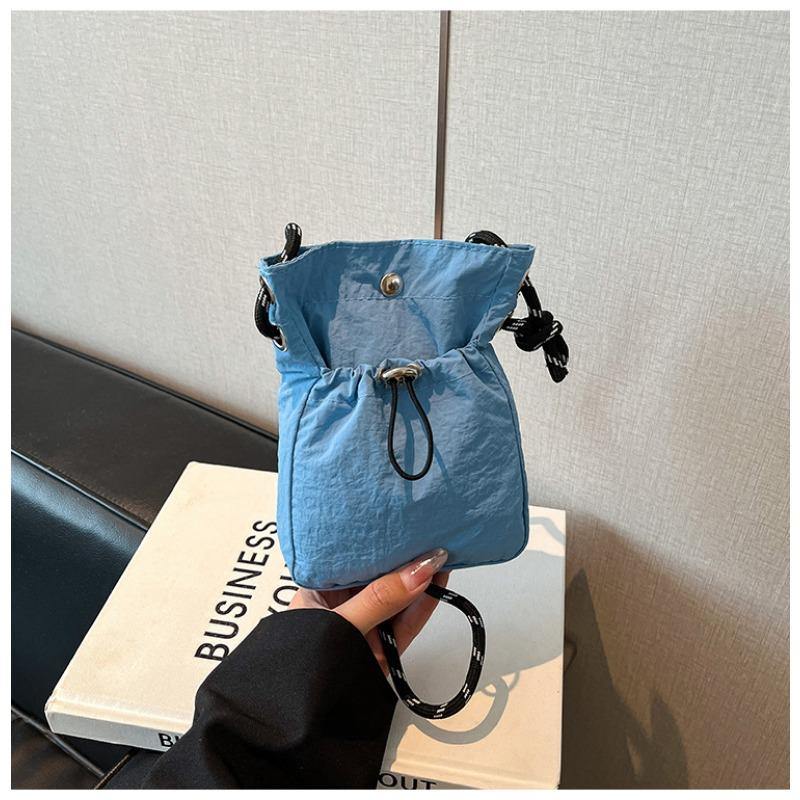 Canvas bag women's summer new fashion niche design messenger bag popular bucket bag