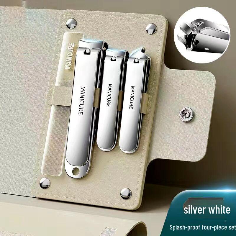 Edelstahl Nagelknipser Set: Tragbare Mani-Pedi-Werkzeuge mit Ohrenlöffel, Pediküremesser, Schrägknipser und Nagelhautschere.