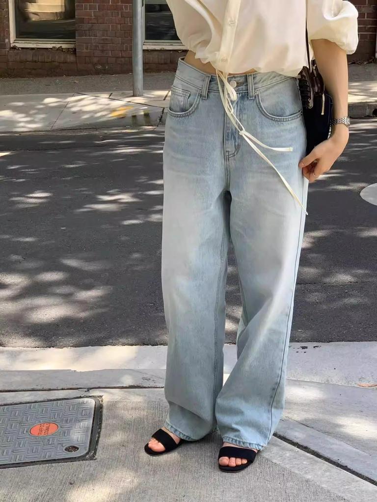 2026 Spring Korean High-Waisted Slimming Straight-Leg Jeans