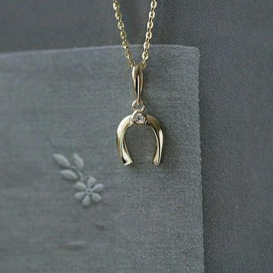 14k Gold-Plated Sterling Silver U-Shaped Horseshoe Necklace with Cubic Zirconia 14K Gold